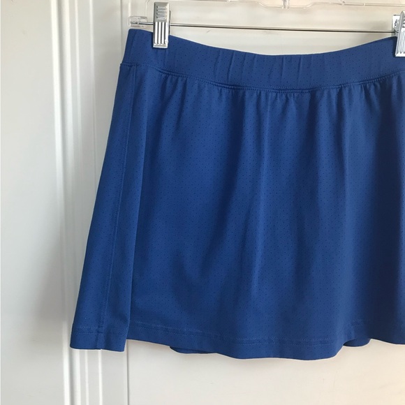🔴 4/$15 REEBOK cobalt blue perforated mini athletic skirt skort size M in EUC - Picture 4 of 12